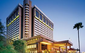 تاج لاندز إن